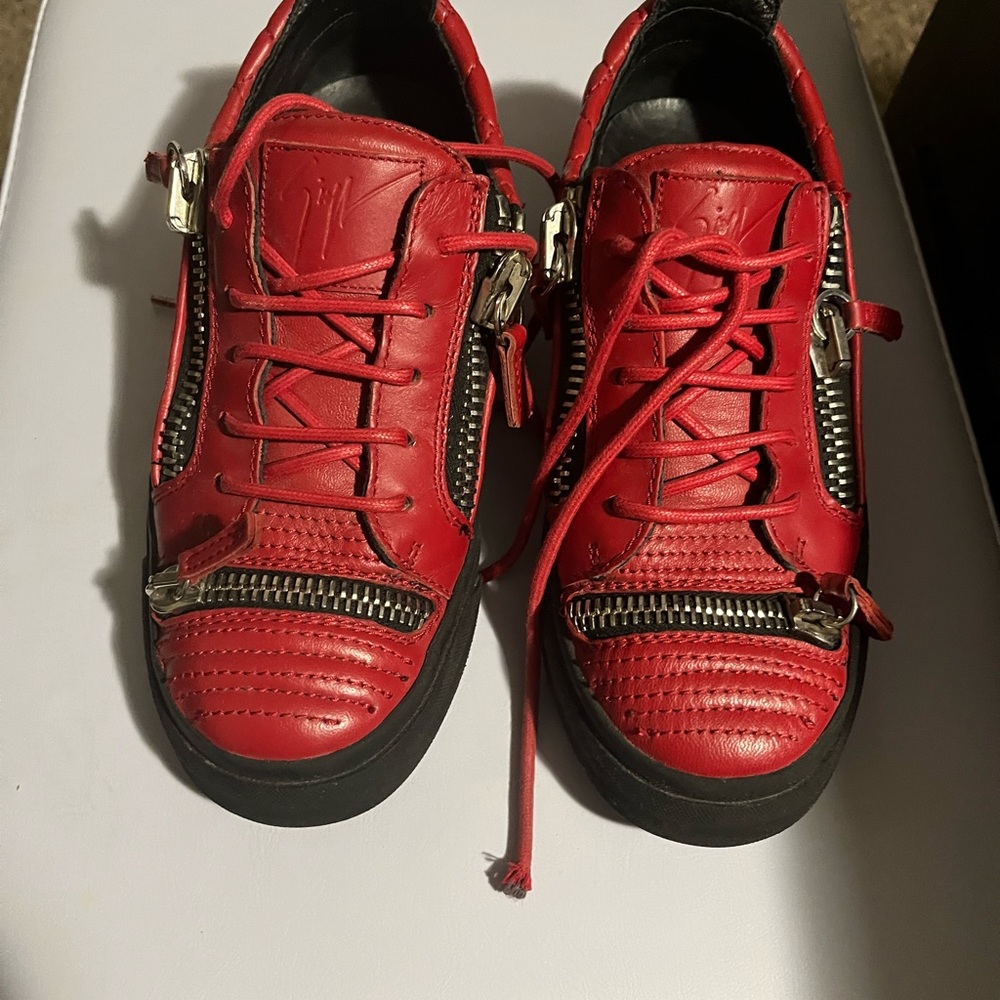 Vintage Giuseppe Sneakers